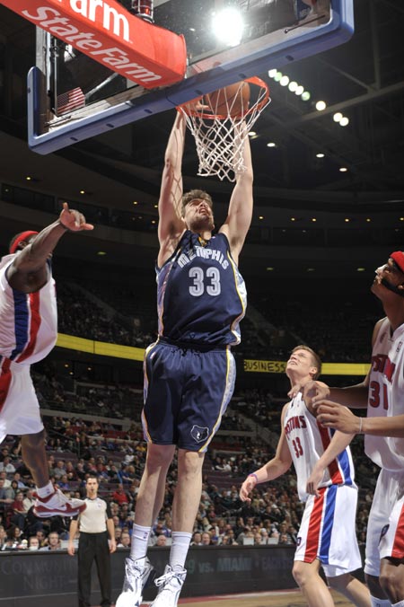 周海滨在青 周海滨在青