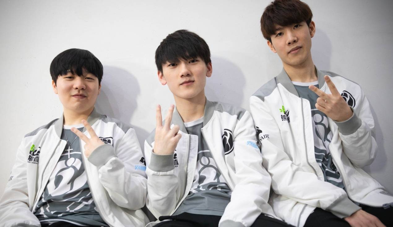 年轻核心的 年轻核心的